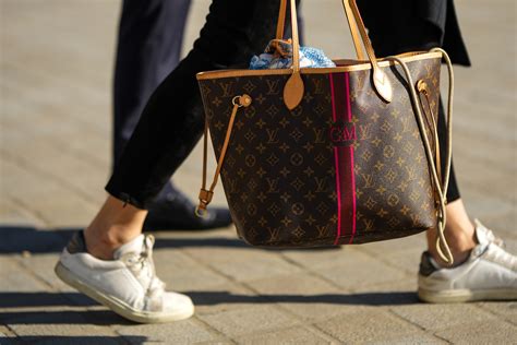 louis vuitton neverfull pm vs mm|louis vuitton neverfull price list.